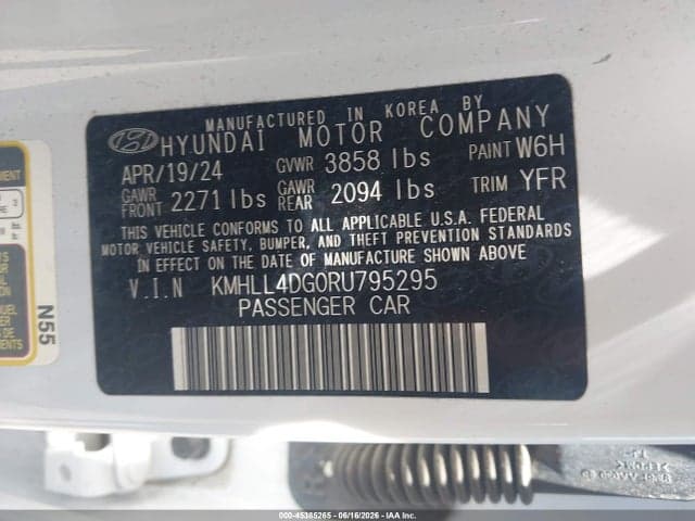 2024 HYUNDAI ELANTRA SE 9