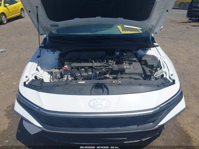 2024 HYUNDAI ELANTRA SE 10