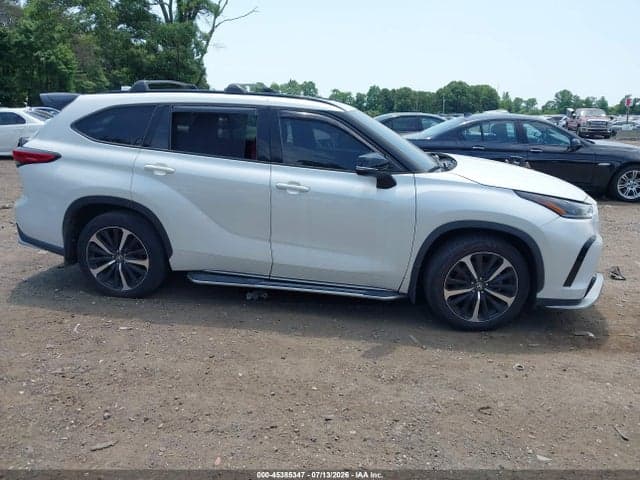 2021 TOYOTA HIGHLANDER XSE 13