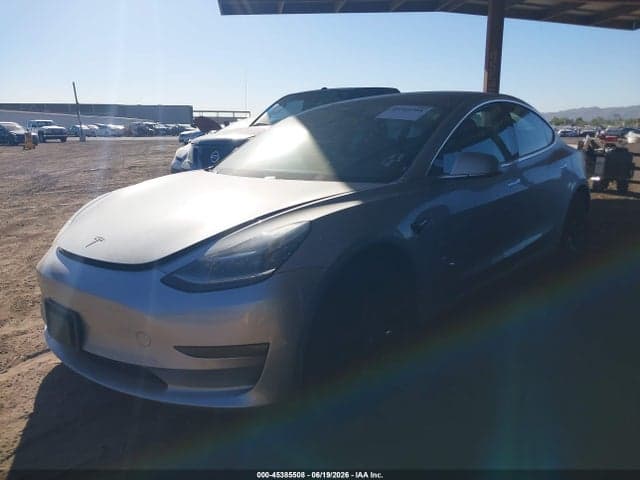 2018 TESLA MODEL 3 17