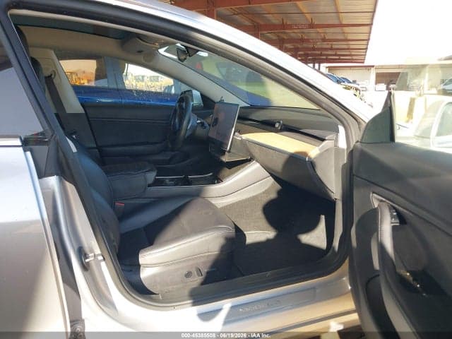 2018 TESLA MODEL 3 5