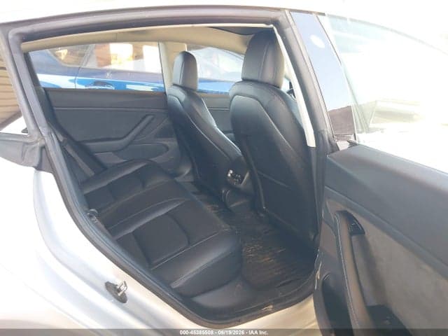 2018 TESLA MODEL 3 8