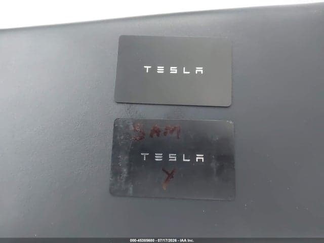 2023 TESLA MODEL Y 10