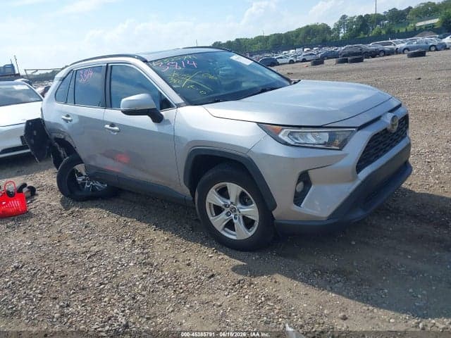 2019 TOYOTA RAV4 XLE 1