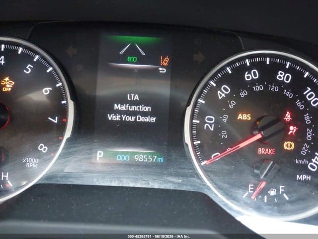 2019 TOYOTA RAV4 XLE 7