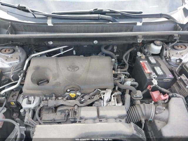 2019 TOYOTA RAV4 XLE 10