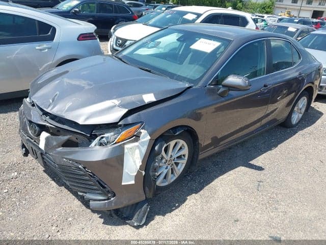 2022 TOYOTA CAMRY LE AWD 2