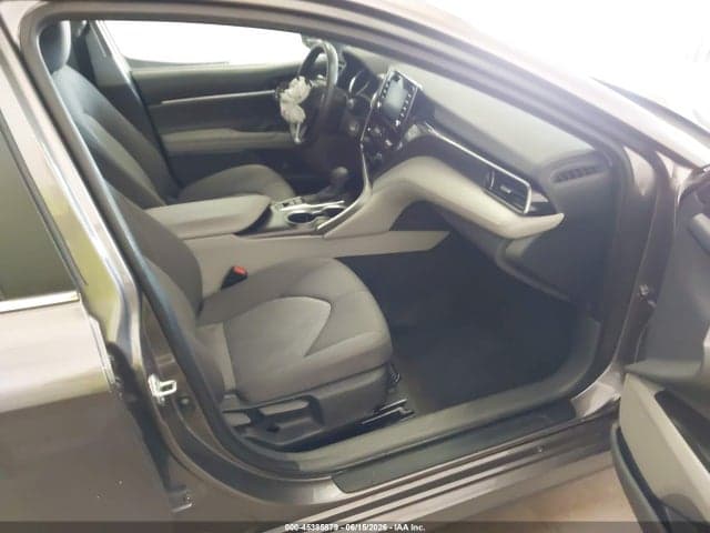 2022 TOYOTA CAMRY LE AWD 5