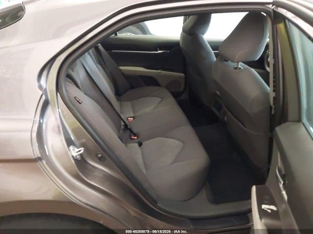 2022 TOYOTA CAMRY LE AWD 8
