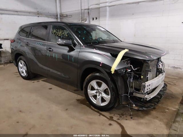 2023 TOYOTA HIGHLANDER LE 1
