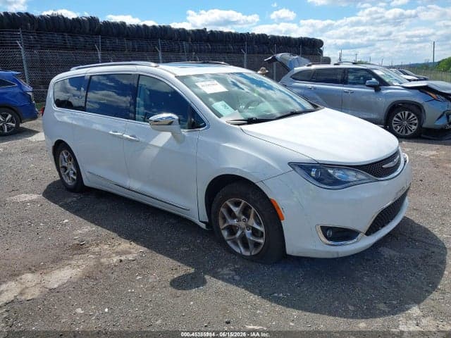 2019 CHRYSLER PACIFICA LIMITED 1