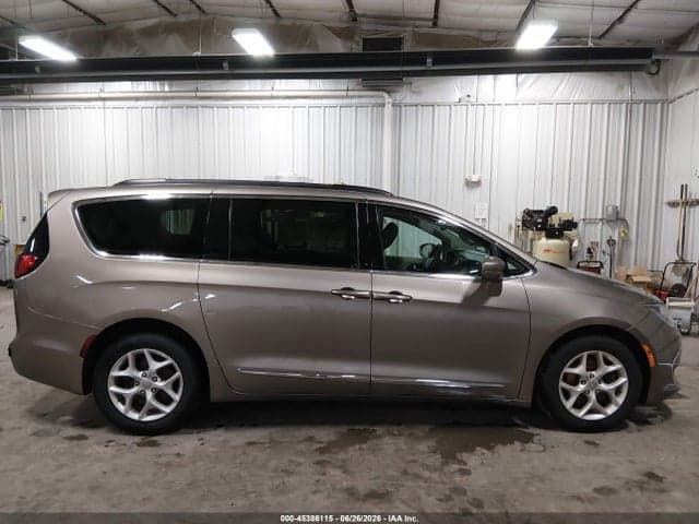 2017 CHRYSLER PACIFICA TOURING-L 14