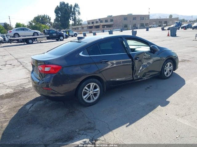 2017 CHEVROLET CRUZE LT AUTO 4