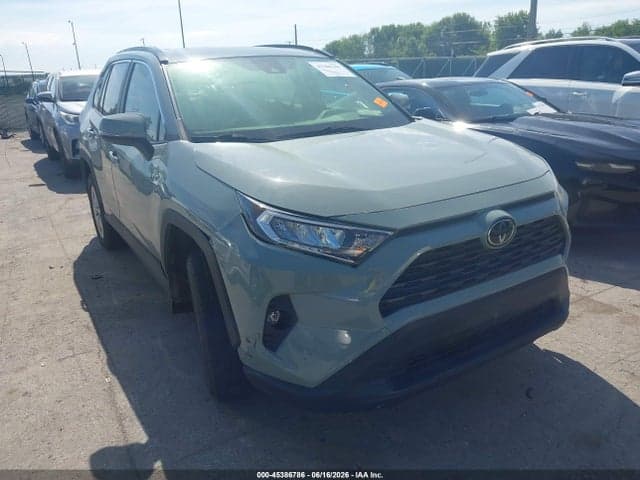 2019 TOYOTA RAV4 XLE 1