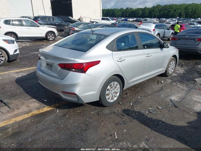 2019 HYUNDAI ACCENT SE 4