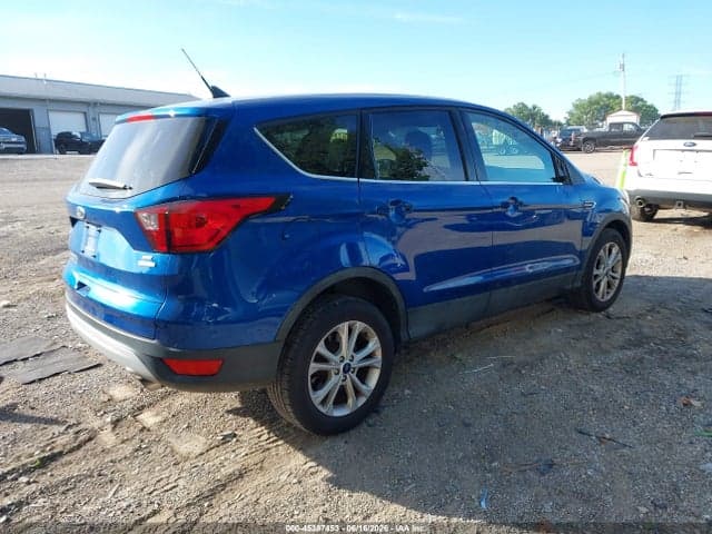 2019 FORD ESCAPE SE 4