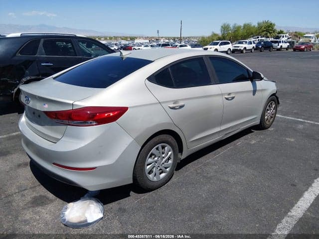 2017 HYUNDAI ELANTRA SE 4
