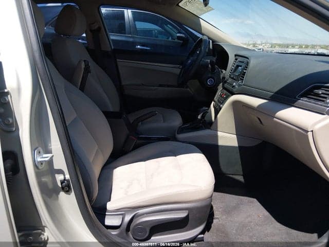 2017 HYUNDAI ELANTRA SE 5