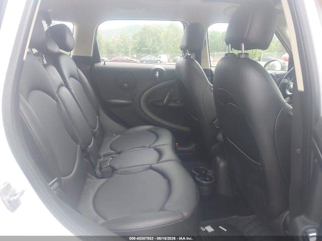 2015 MINI COUNTRYMAN COOPER 8