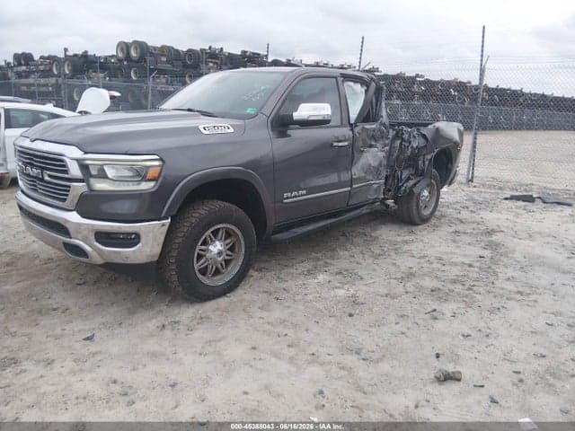 2020 RAM 1500 LARAMIE 4X4 6'4 BOX 2