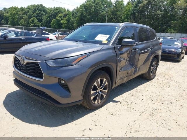 2023 TOYOTA HIGHLANDER XLE 2
