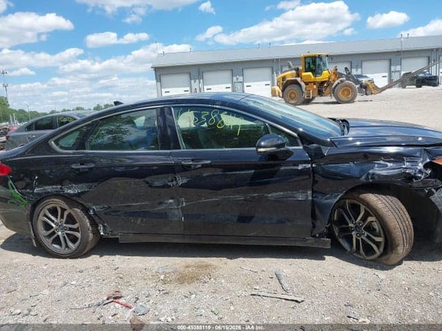 2019 FORD FUSION SEL 13