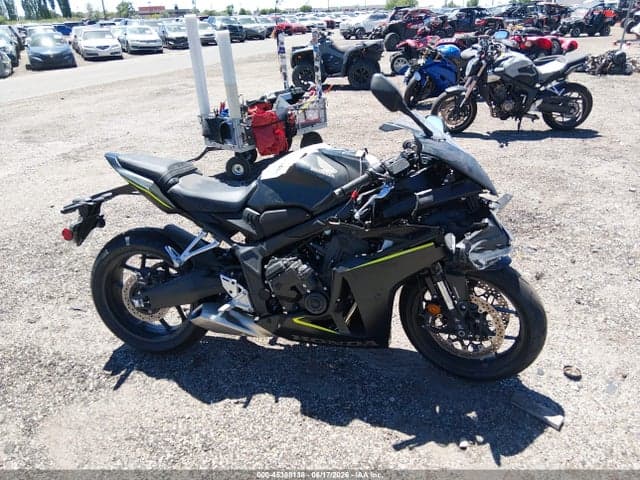 2026 HONDA CBR650 R 7