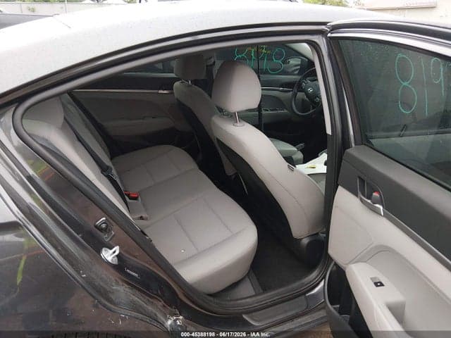 2020 HYUNDAI ELANTRA SE 8