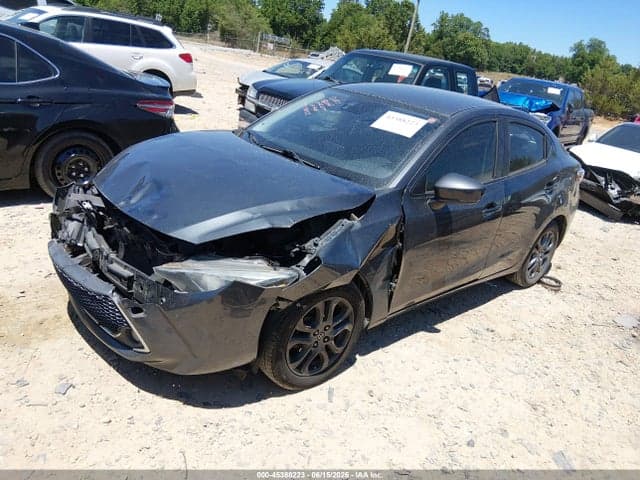 2019 TOYOTA YARIS LE 2
