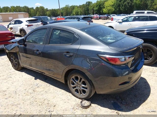 2019 TOYOTA YARIS LE 3