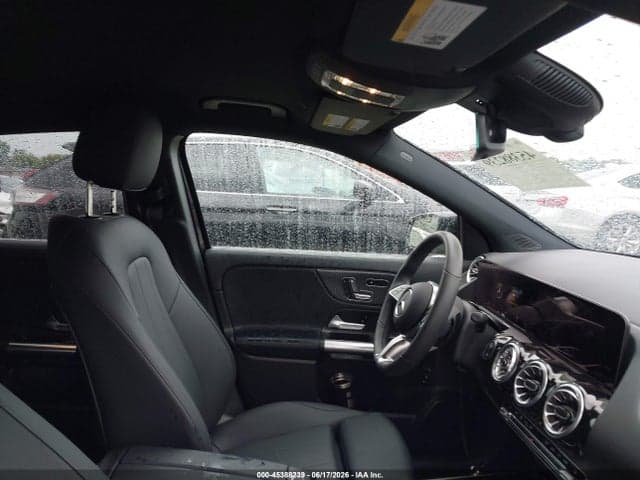 2025 MERCEDES-BENZ GLA 250 4MATIC 5
