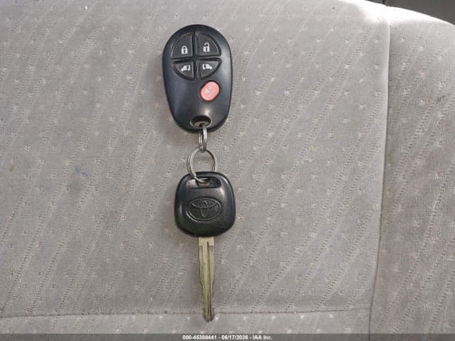 2018 TOYOTA SIENNA LE 7 PASSENGER 11