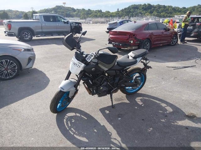 2025 YAMAHA MTN690 2