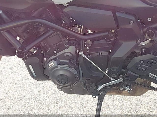 2025 YAMAHA MTN690 9