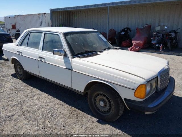 1984 MERCEDES-BENZ 300 DT