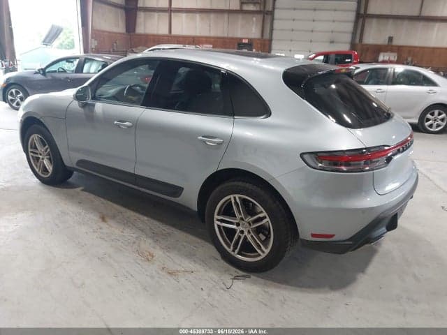 2024 PORSCHE MACAN T 3