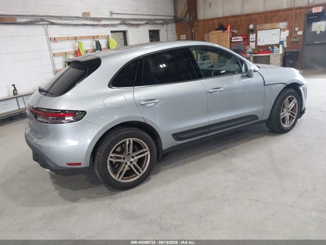 2024 PORSCHE MACAN T 4