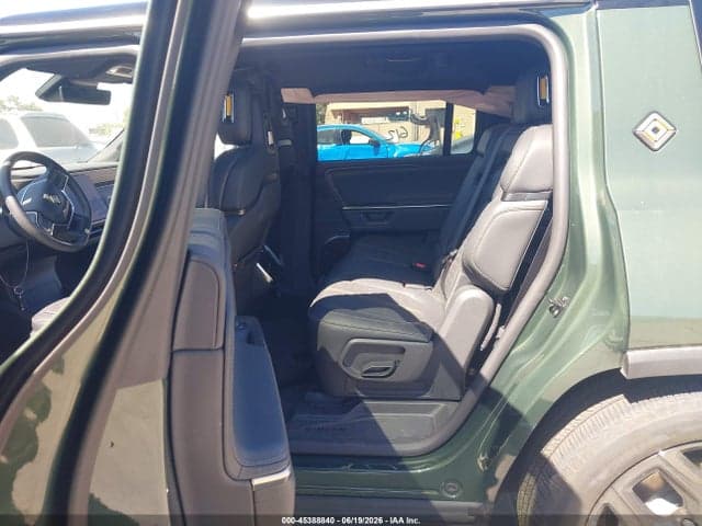 2026 RIVIAN R1S DUAL MOTOR STANDARD PACK 8
