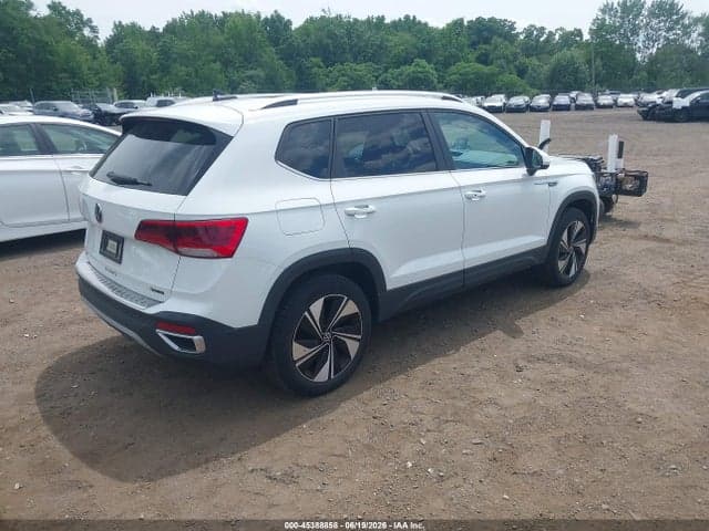 2024 VOLKSWAGEN TAOS 1.5T SE 4