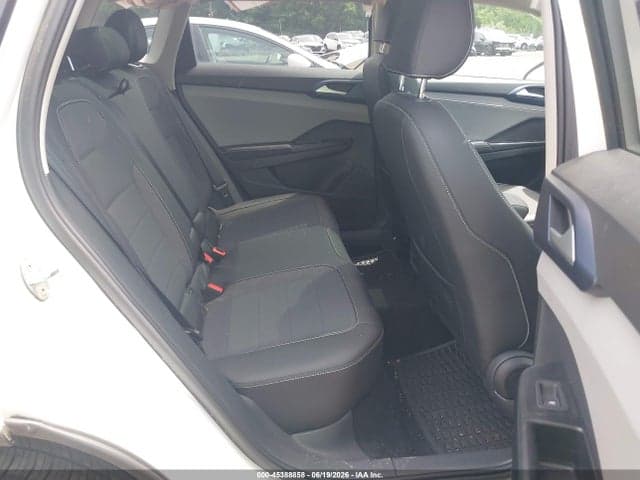 2024 VOLKSWAGEN TAOS 1.5T SE 8