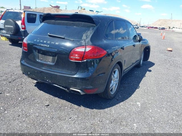 2013 PORSCHE CAYENNE S 4