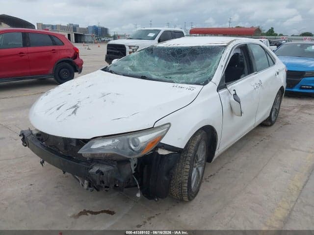 2017 TOYOTA CAMRY SE 2