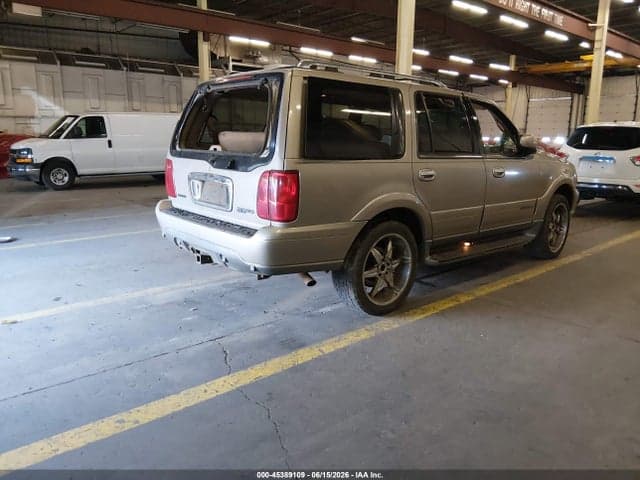 2001 LINCOLN NAVIGATOR 4
