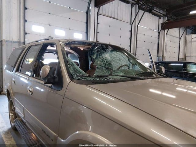 2001 LINCOLN NAVIGATOR 6