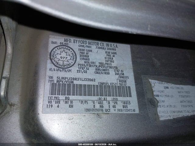 2001 LINCOLN NAVIGATOR 9