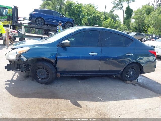 2017 NISSAN VERSA 1.6 SV 15