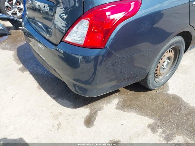2017 NISSAN VERSA 1.6 SV 21