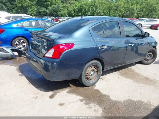 2017 NISSAN VERSA 1.6 SV 4