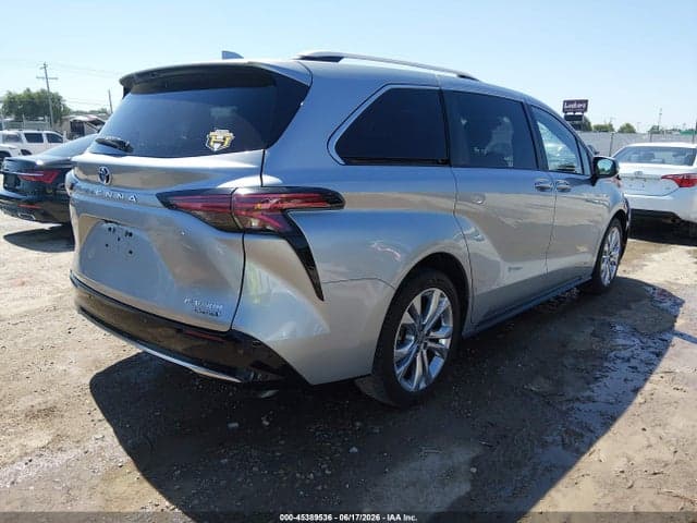 2021 TOYOTA SIENNA PLATINUM 4