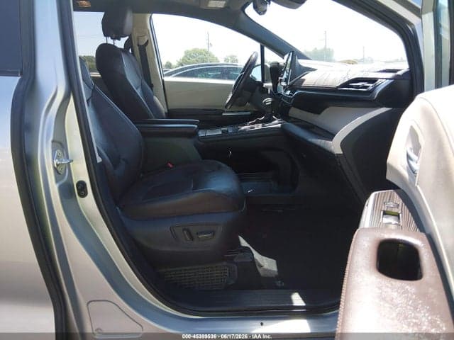 2021 TOYOTA SIENNA PLATINUM 5